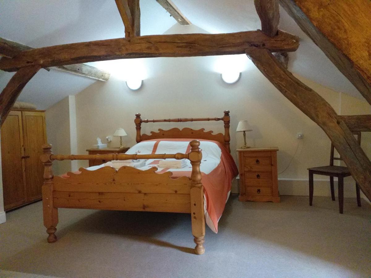 Bed and Breakfast Ancienne Ecole Cazaux-Villecomtal Exterior foto